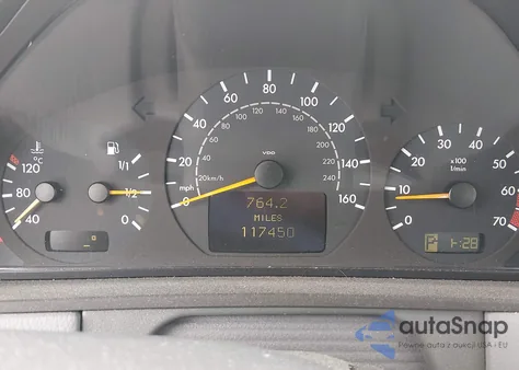 2000 Mercedes-Benz E 320 z USA, uszkodzony, nr VIN WDBJH65J9YB082942